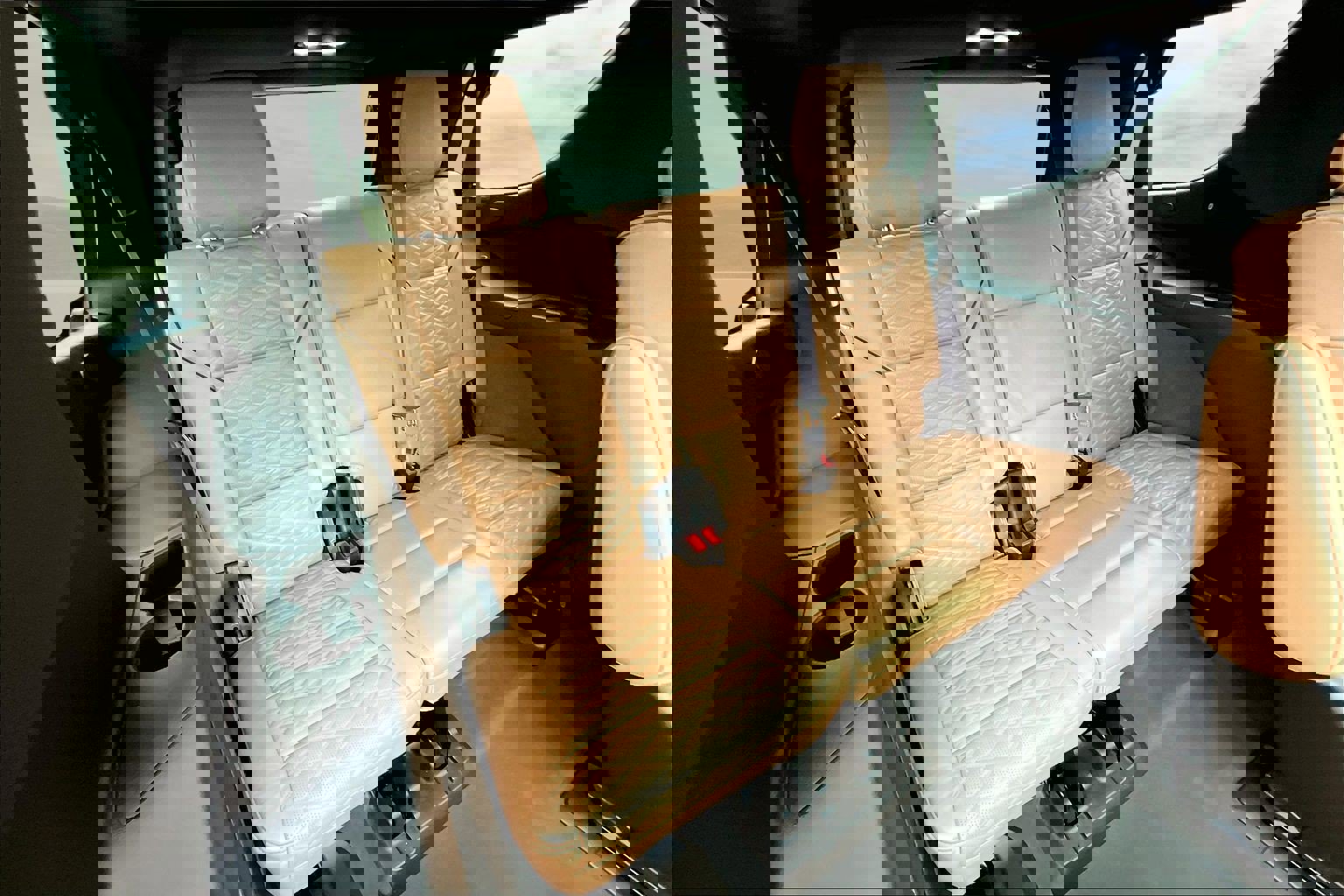 Used 2021 Cadillac Escalade Premium Luxury image 17