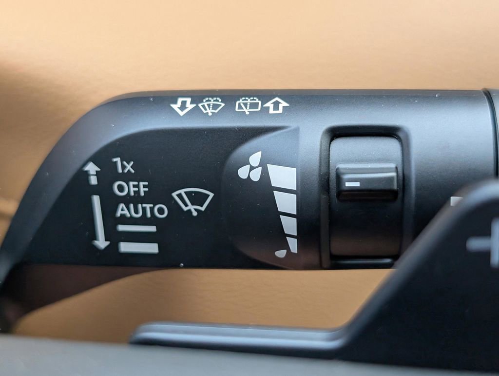 New 2025 Nissan Armada SL image 27