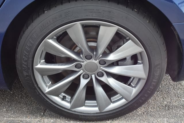 Used 2018 Tesla Model 3 Long Range RWD image 38