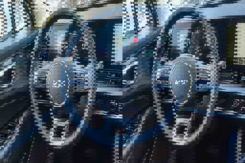 Certified 2024 Kia Sportage EX w/ EX Premium Package image 14