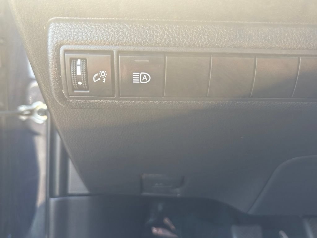 Used 2021 Toyota Corolla SE FWD image 27