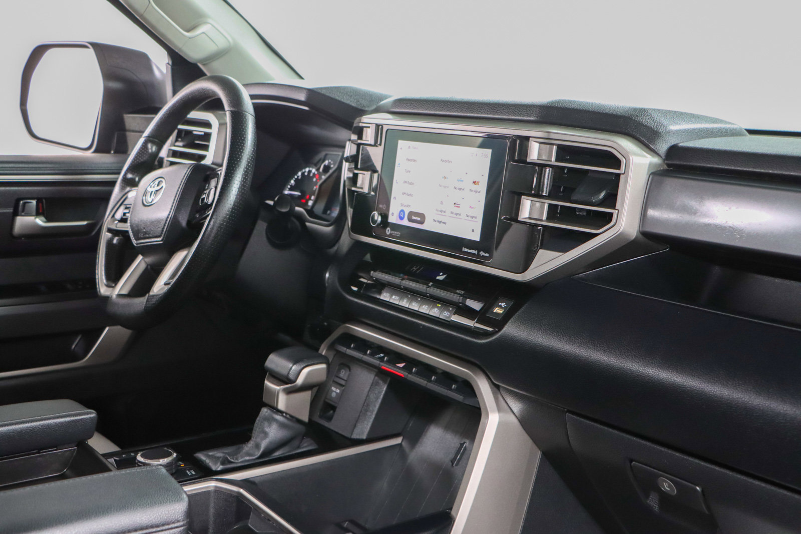 Used 2024 Toyota Tundra SR5 AWD/4WD image 26