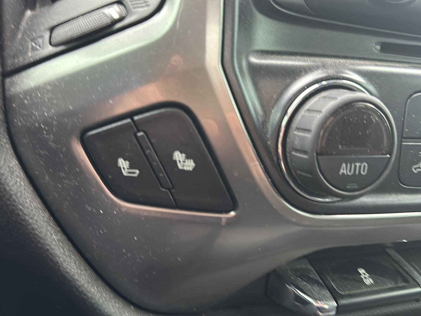 Used 2018 Chevrolet Silverado 1500 LT w/ Rally 2 Edition AWD/4WD image 17