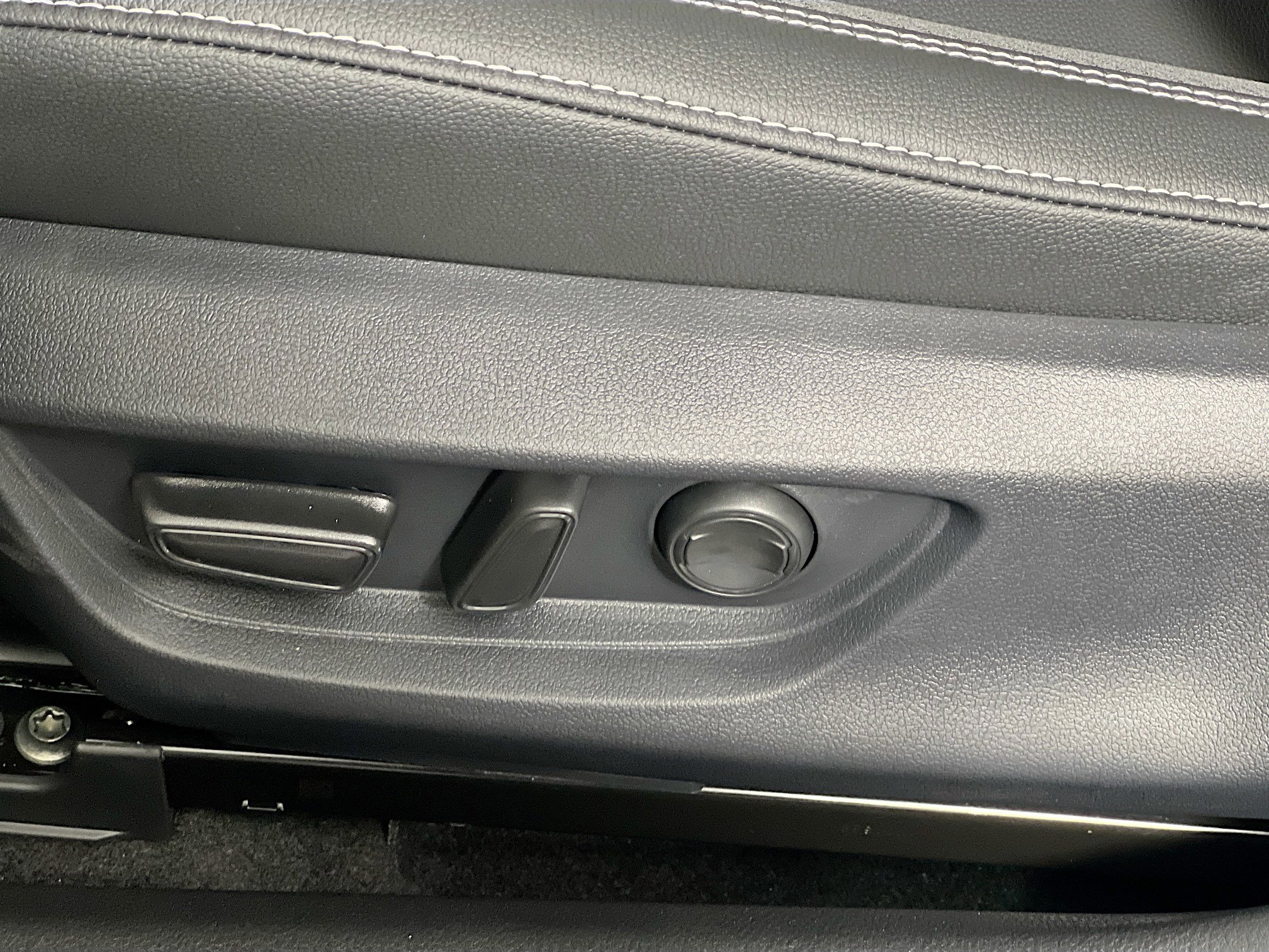 New 2026 Toyota Camry SE FWD image 15