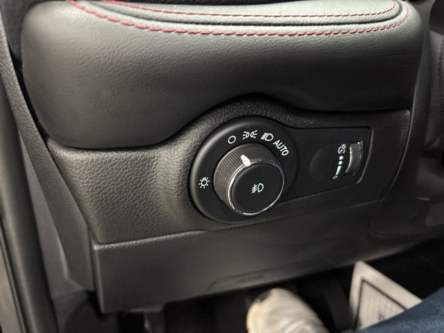 Used 2022 Dodge Durango R/T w/ Trailer Tow Group IV image 27