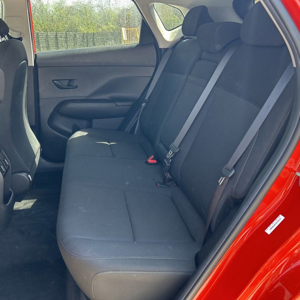 Used 2025 Hyundai Kona SEL image 12