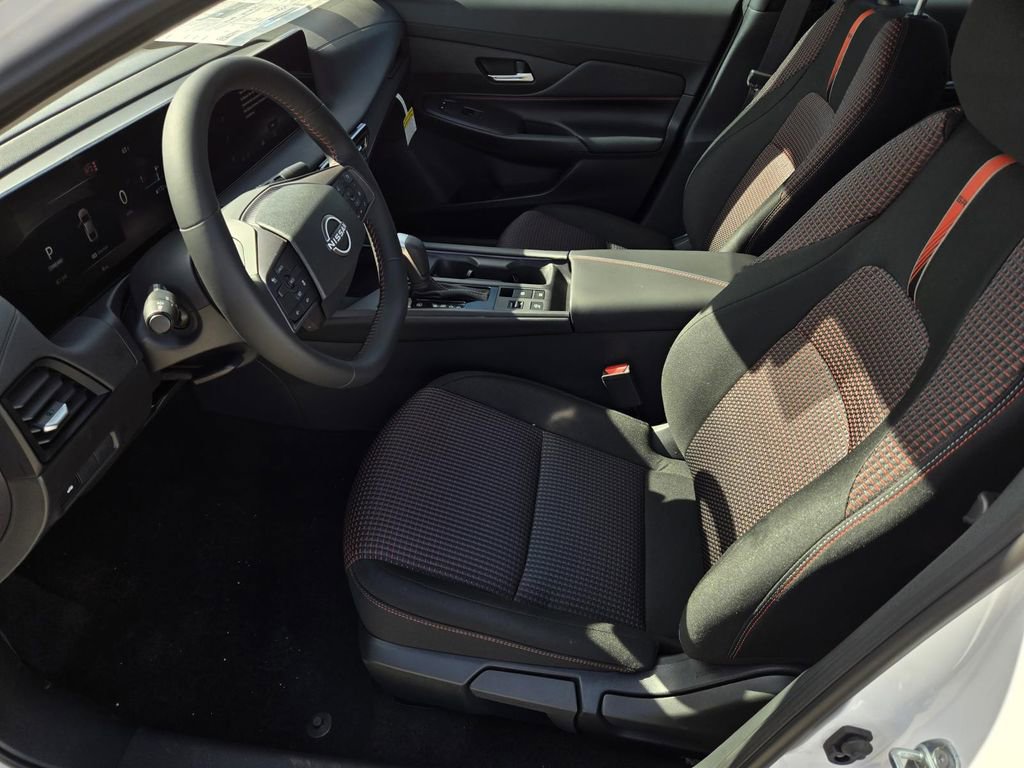 New 2026 Nissan Sentra SR w/ Floor Mat Package FWD image 17