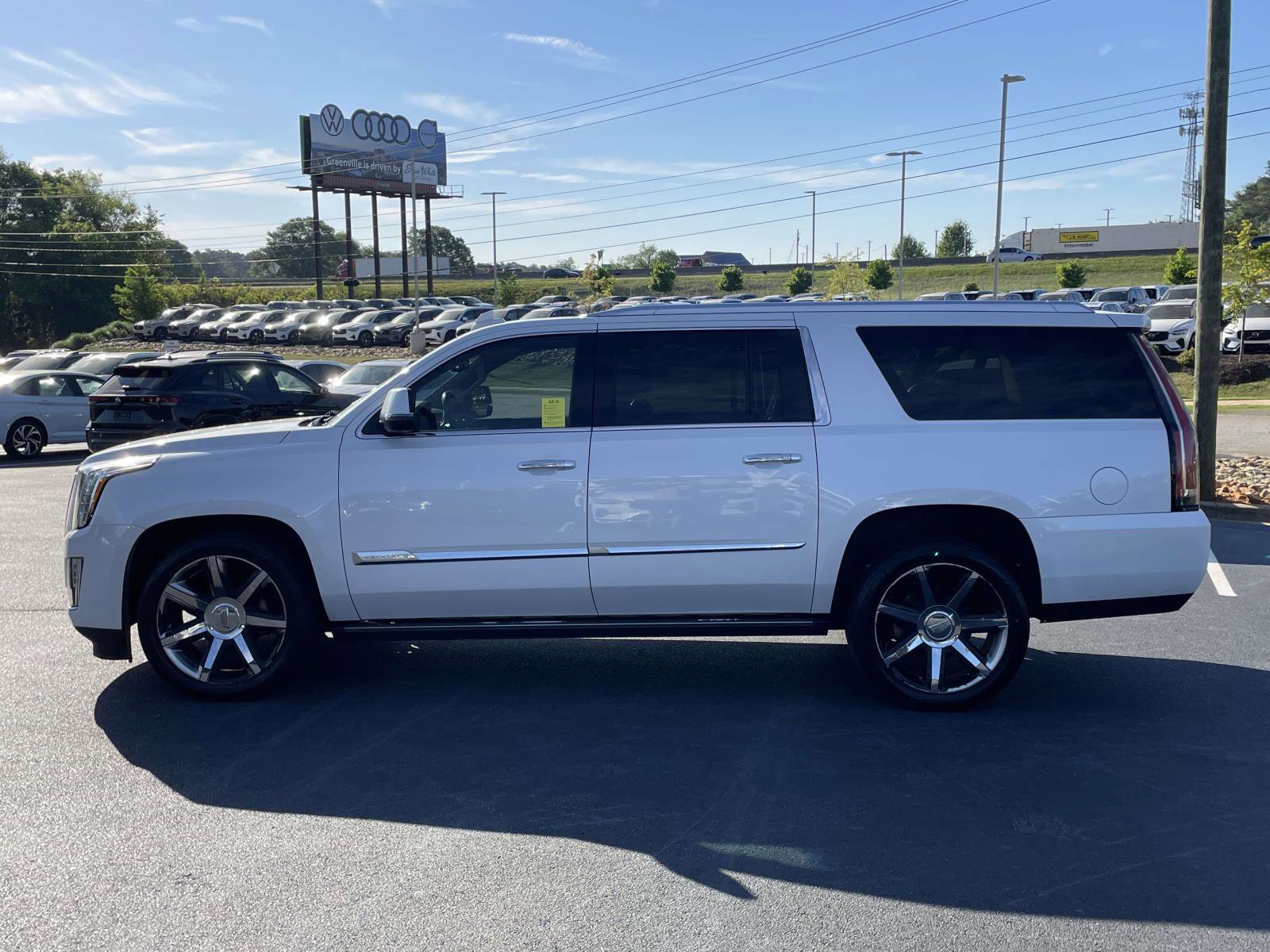 Used 2016 Cadillac Escalade ESV Premium image 4