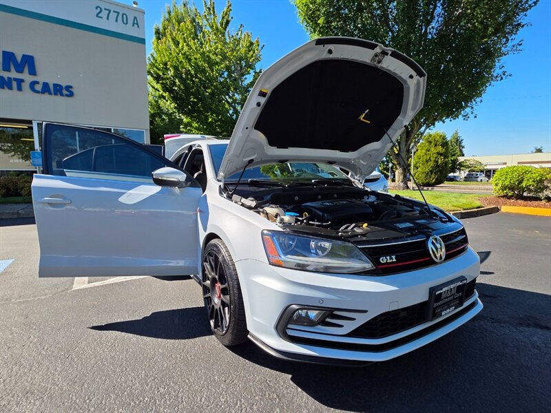 Used 2017 Volkswagen Jetta GLI FWD image 25