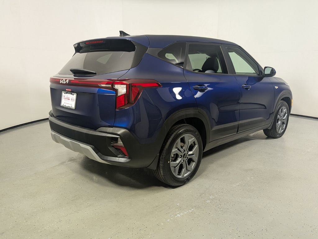 Used 2026 Kia Seltos LX FWD image 7