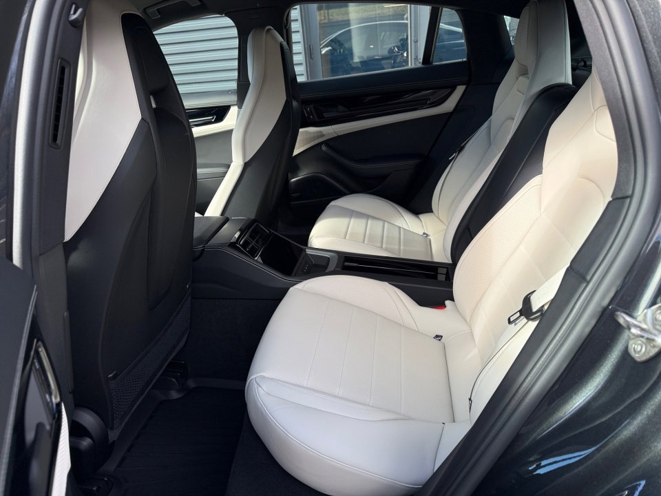 New 2026 Porsche Panamera image 20