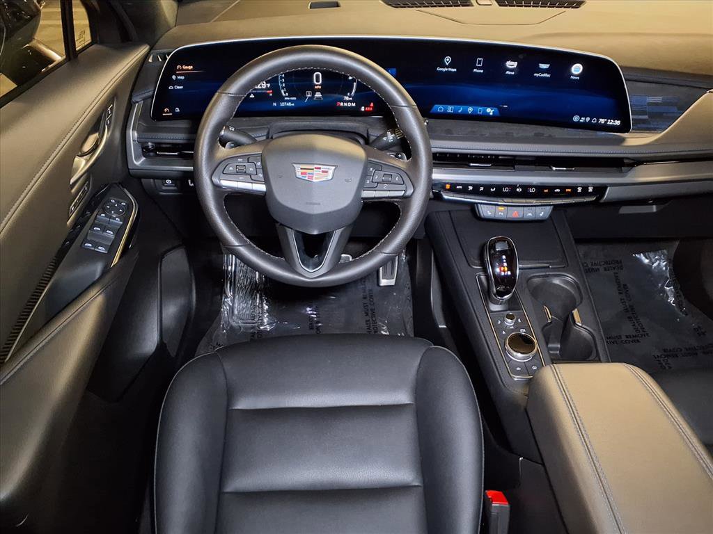 Certified 2025 Cadillac XT4 Sport w/ Cold Weather Package image 17