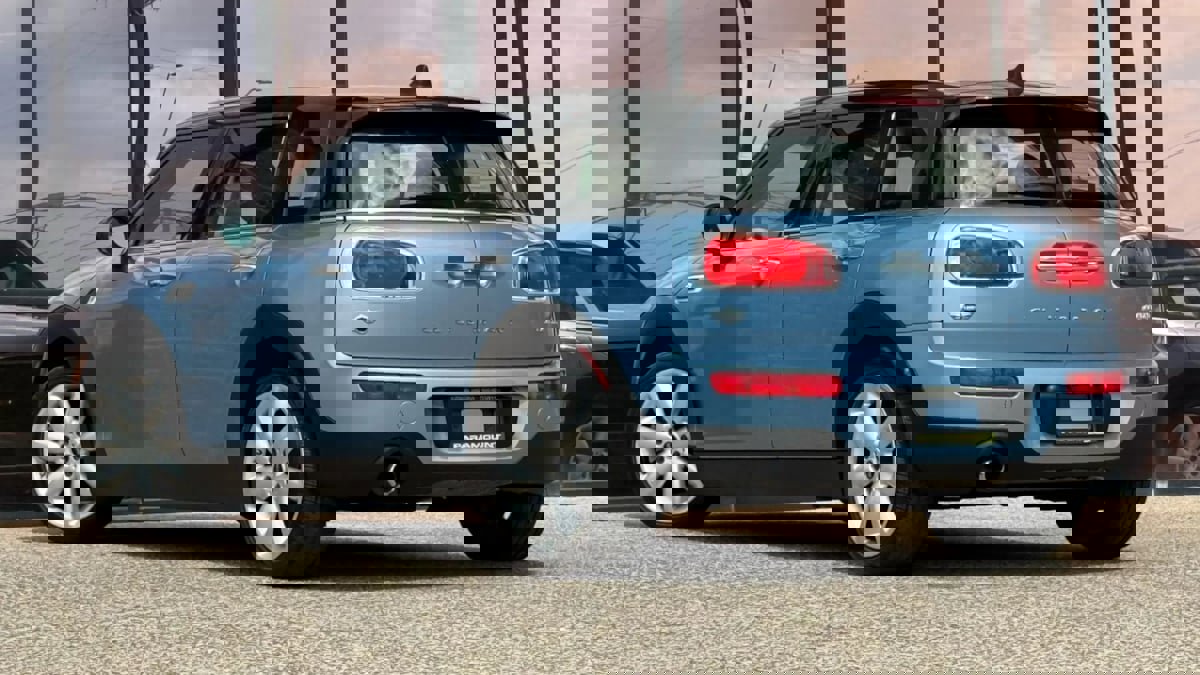 Used 2016 MINI Cooper Clubman image 8