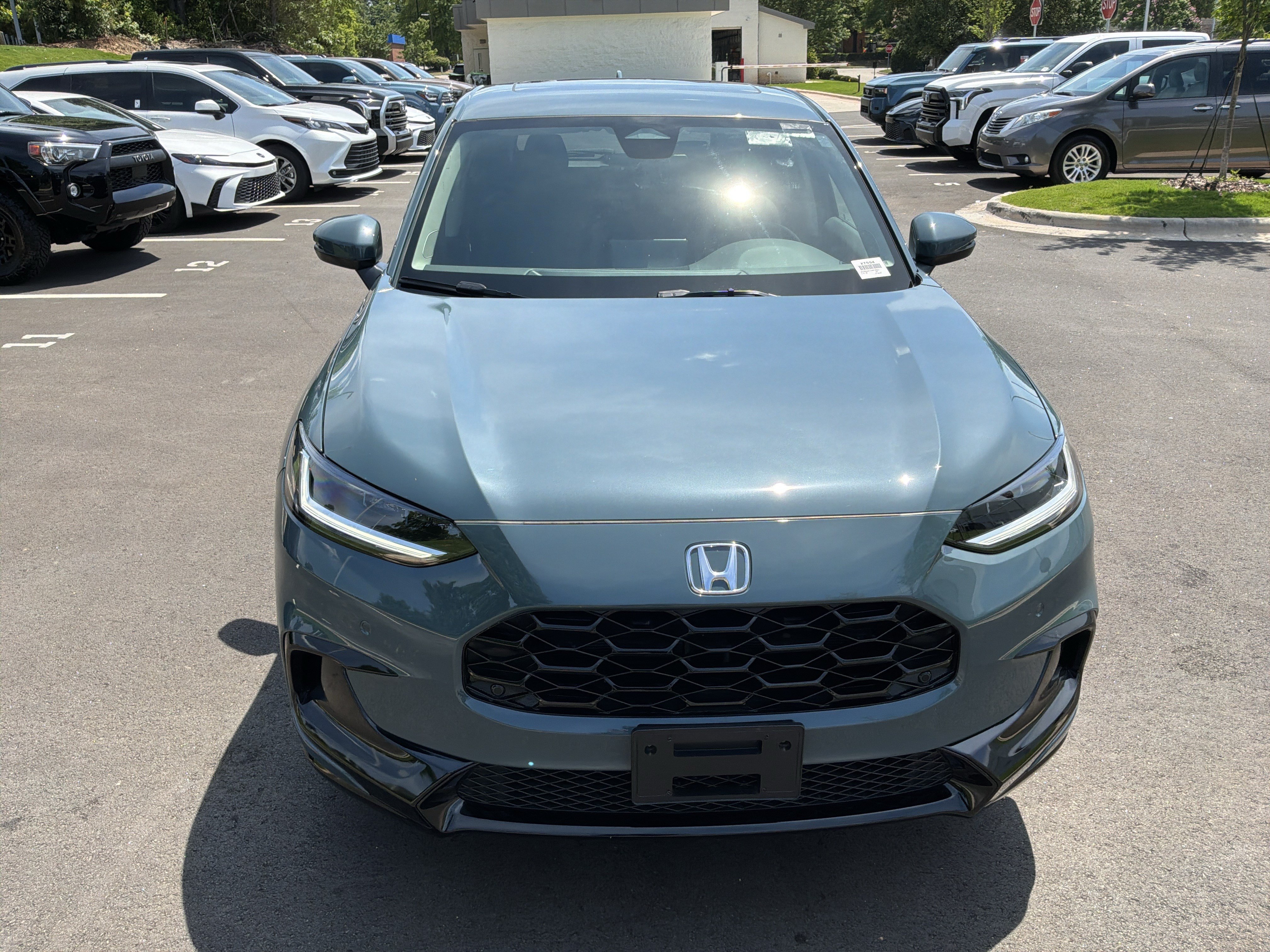 Used 2025 Honda HR-V EX-L image 3