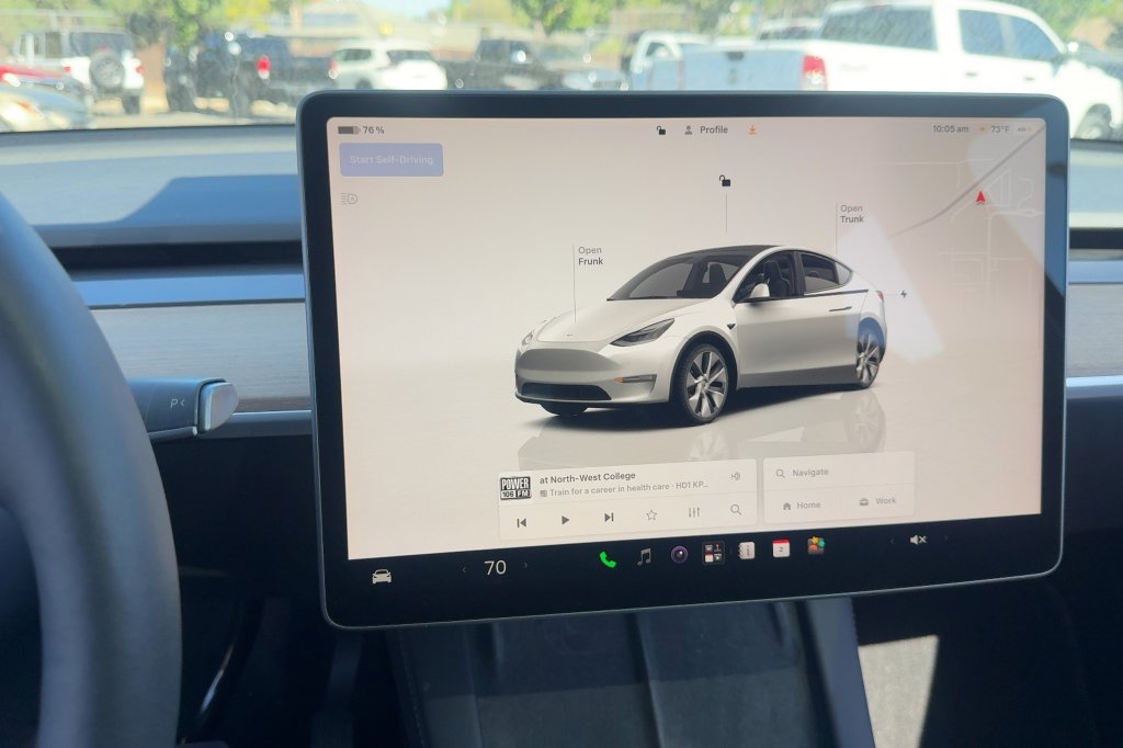 Used 2023 Tesla Model Y Long Range AWD/4WD image 16