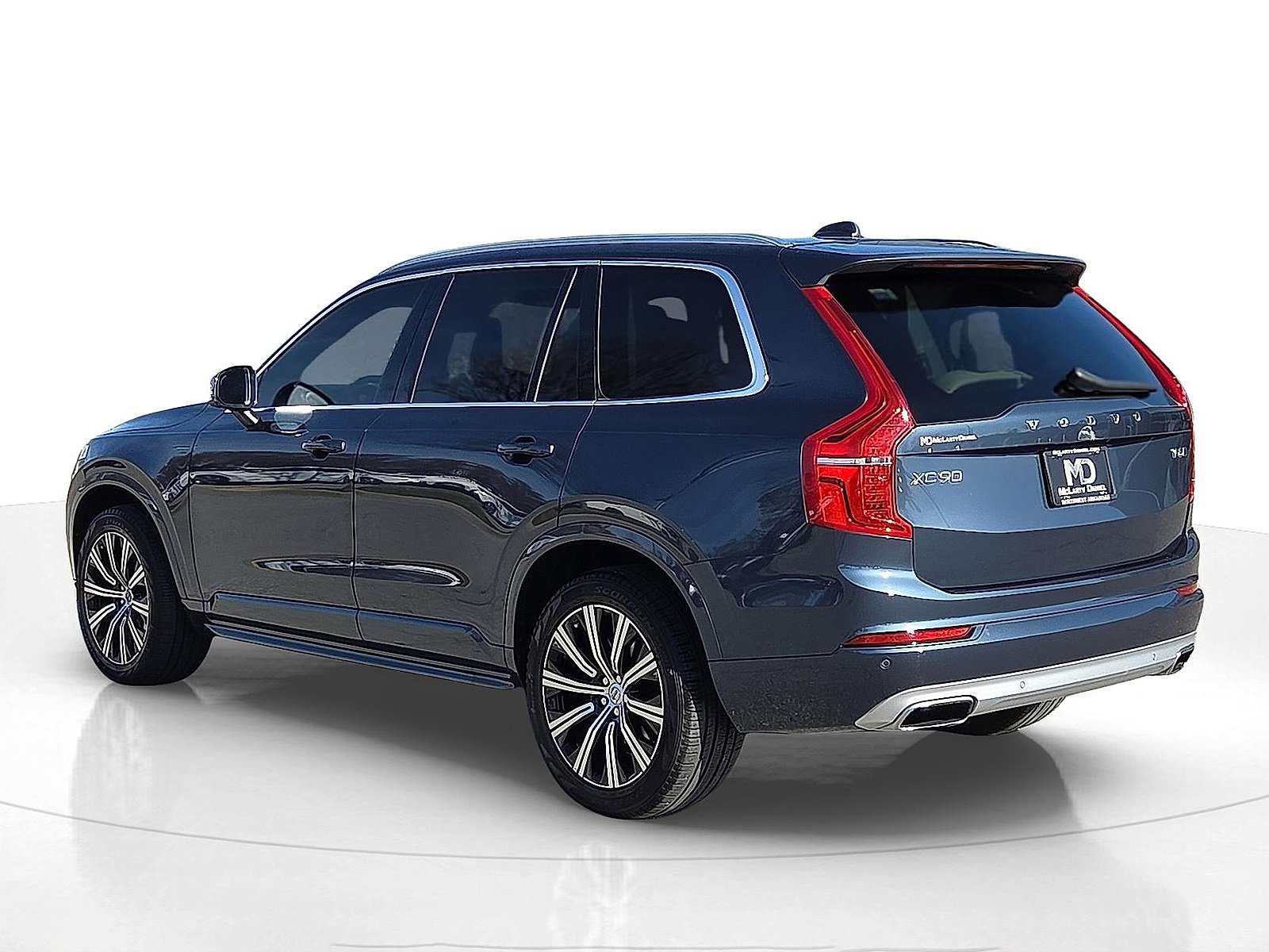 Used 2021 Volvo XC90 T6 Momentum w/ Advanced Package image 4