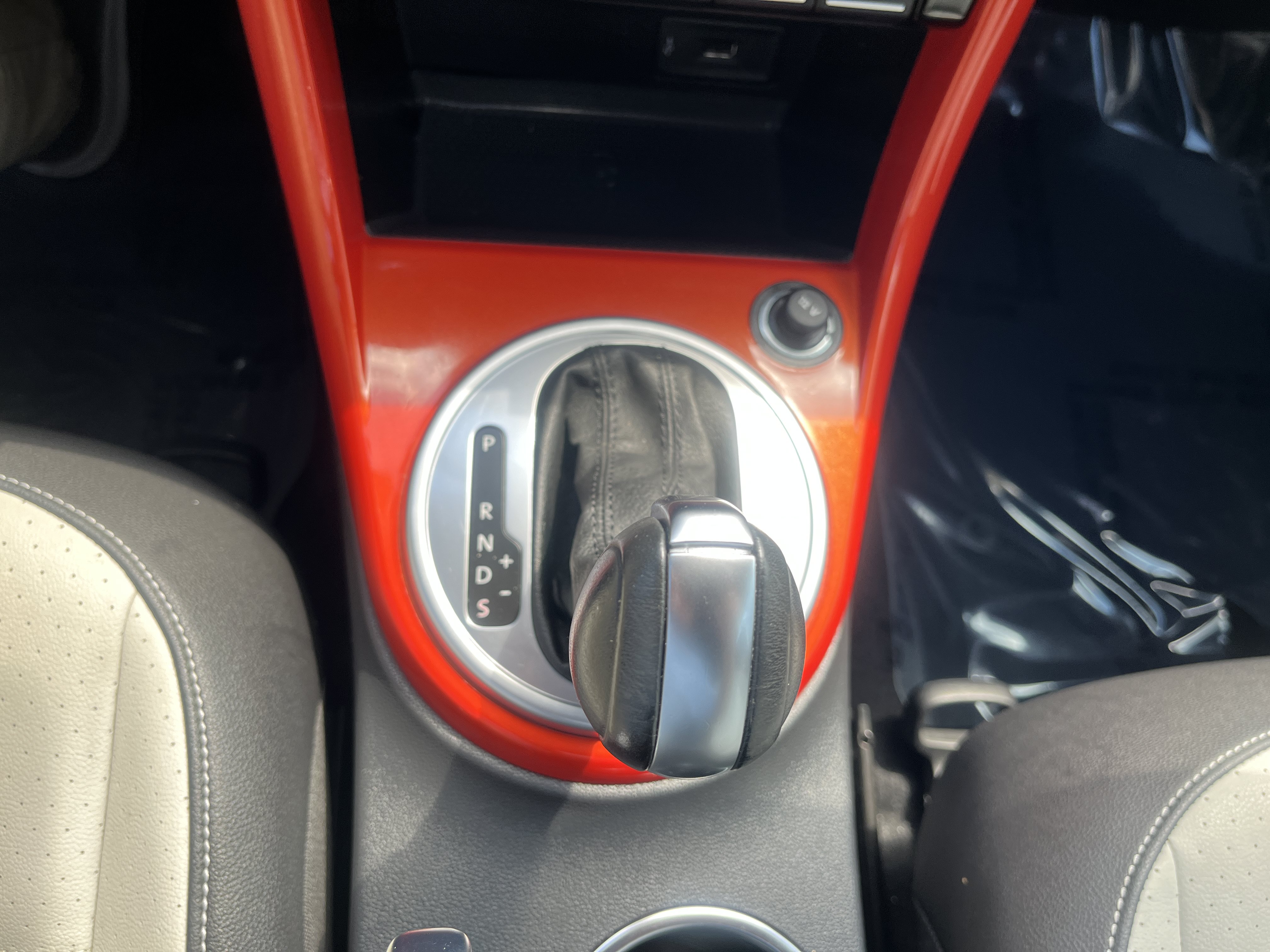 Used 2019 Volkswagen Beetle 2.0T S FWD image 30