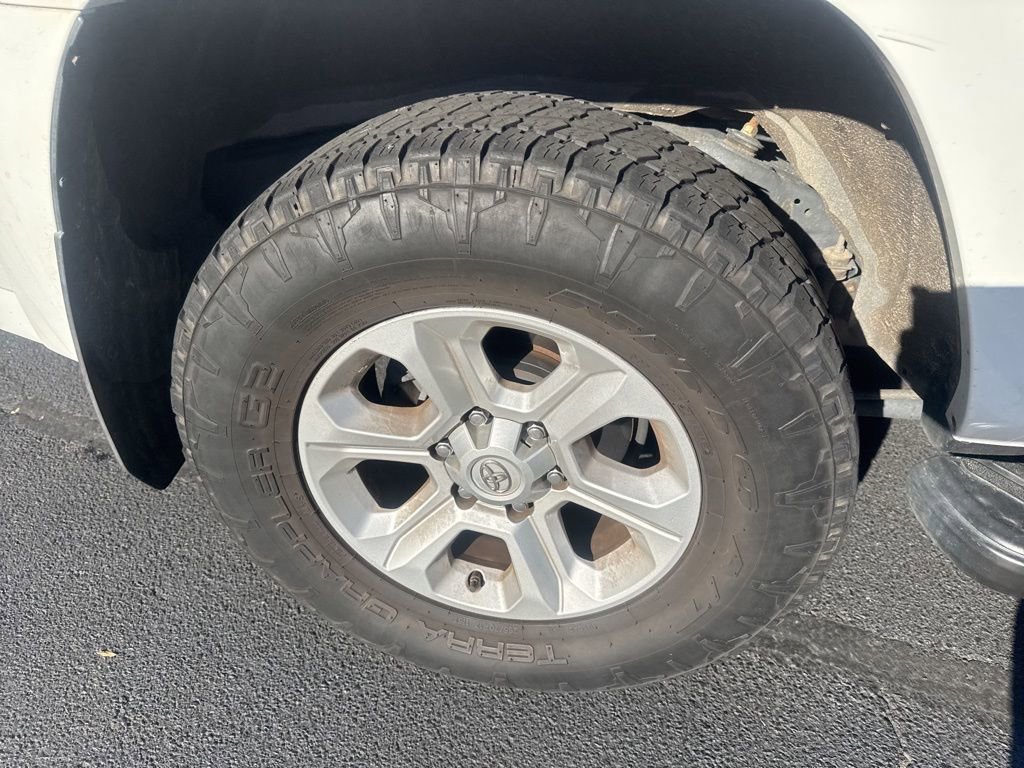 Used 2016 Toyota 4Runner SR5 Premium image 20