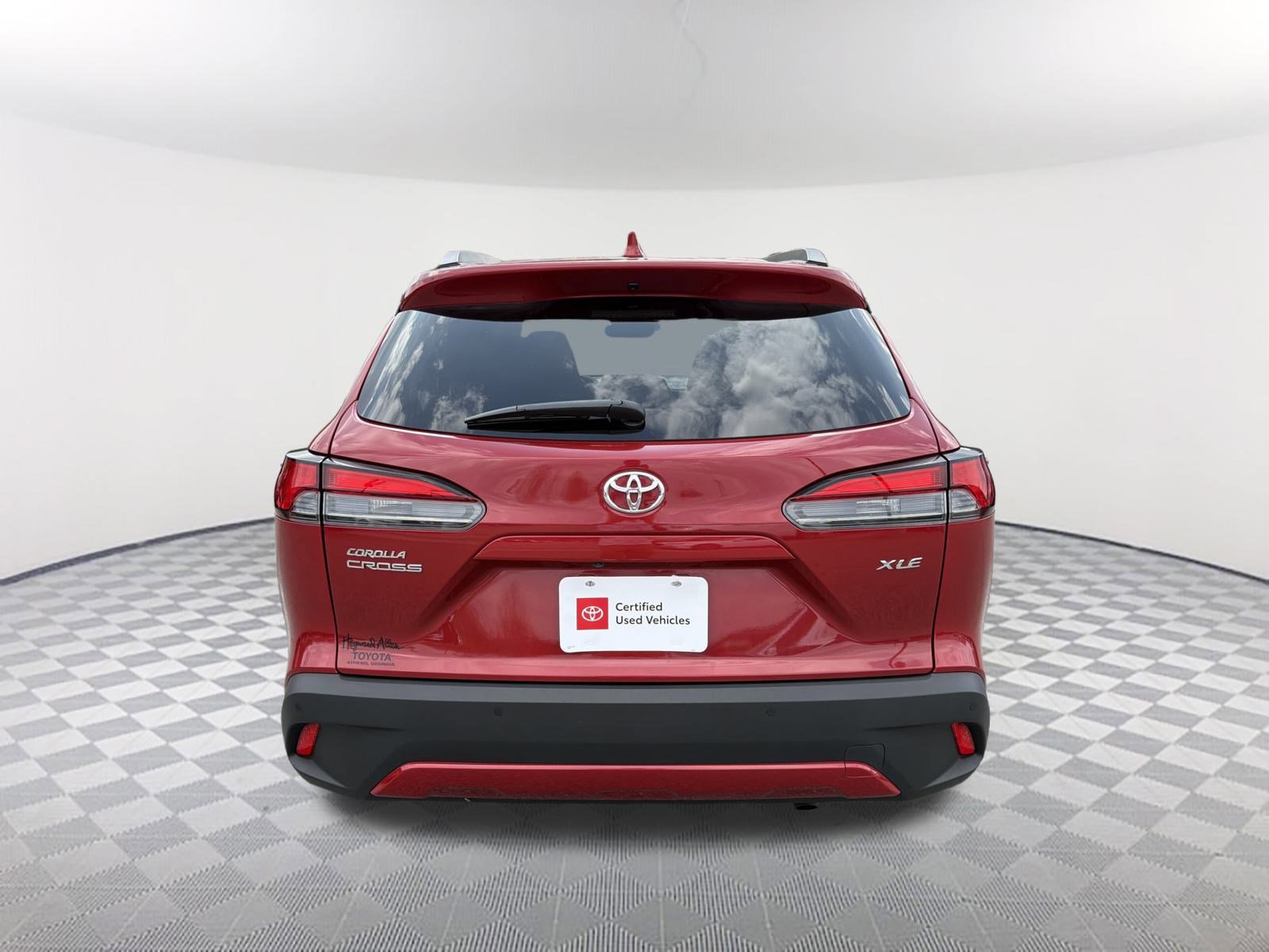 Certified 2023 Toyota Corolla Cross XLE image 16