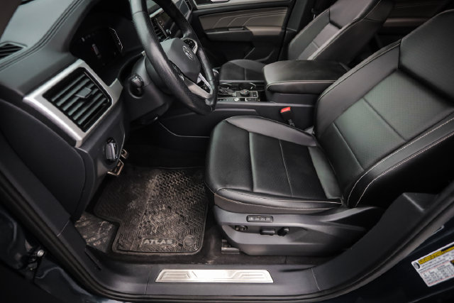 Used 2022 Volkswagen Atlas SEL R-Line AWD/4WD image 46