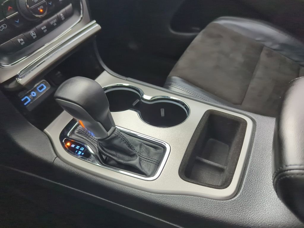 Used 2018 Jeep Grand Cherokee Altitude AWD/4WD image 23