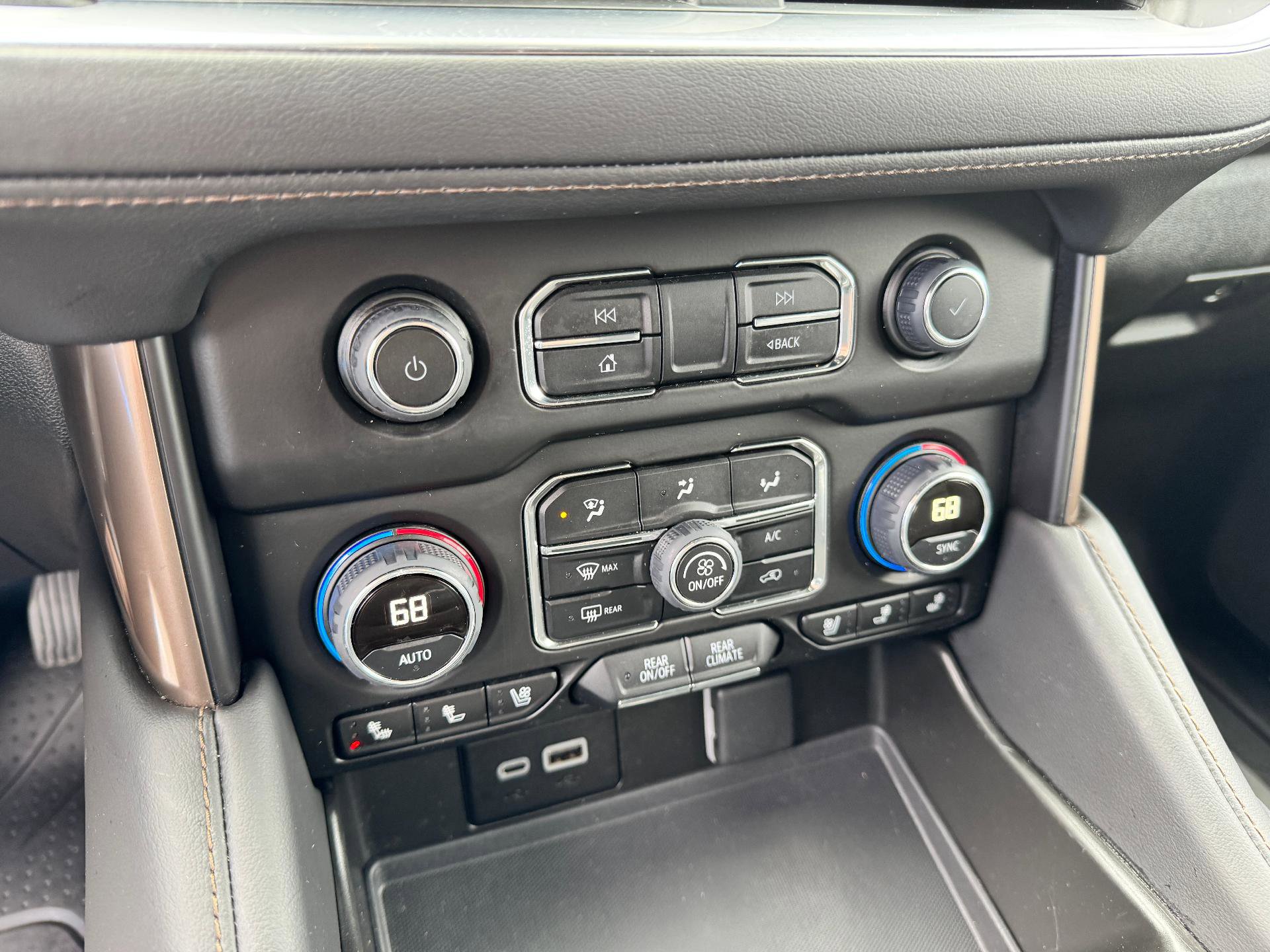 Used 2024 Chevrolet Tahoe High Country image 38