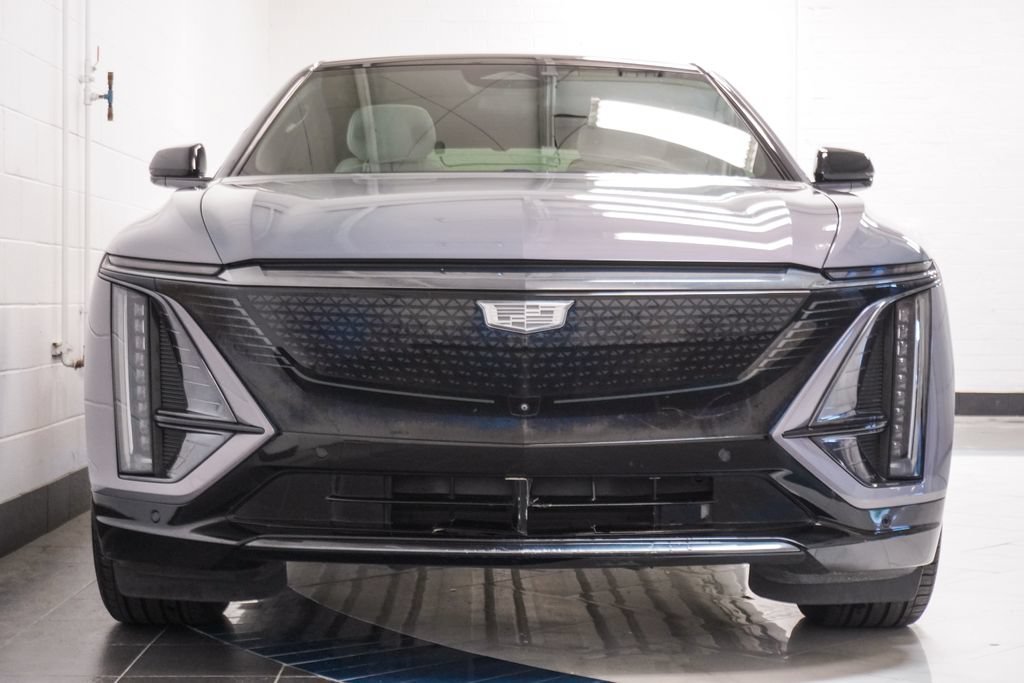 Used 2024 Cadillac Lyriq Sport AWD/4WD image 36