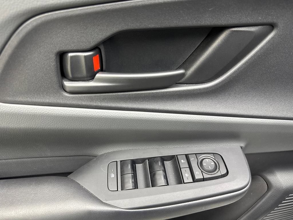 Used 2024 Toyota Prius LE image 32