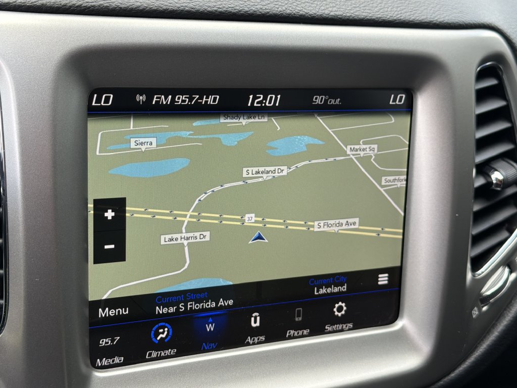 Used 2020 Jeep Compass Latitude w/ Popular Equipment Group FWD image 22