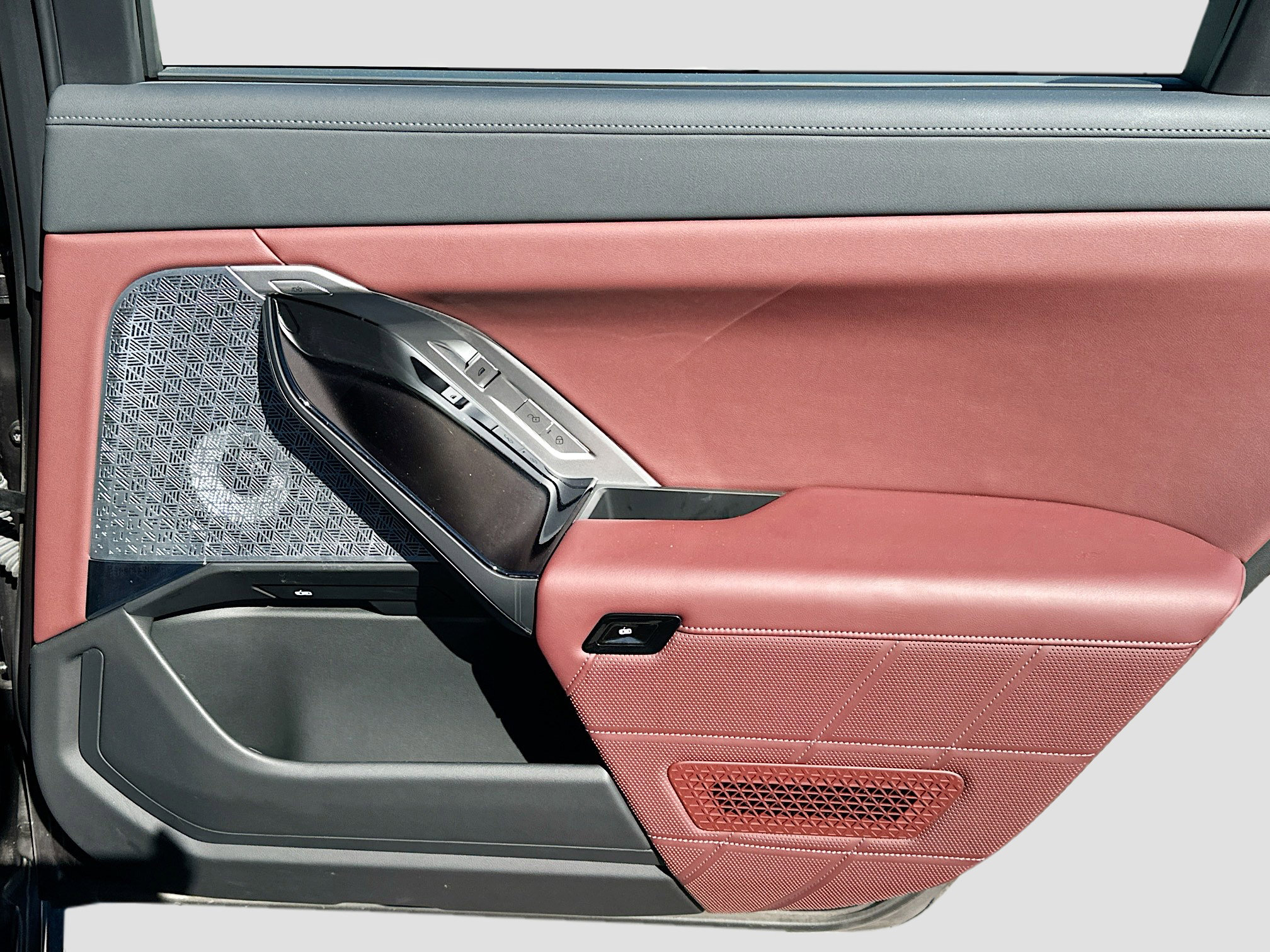 Certified 2024 BMW 760i xDrive w/ Executive Package image 61