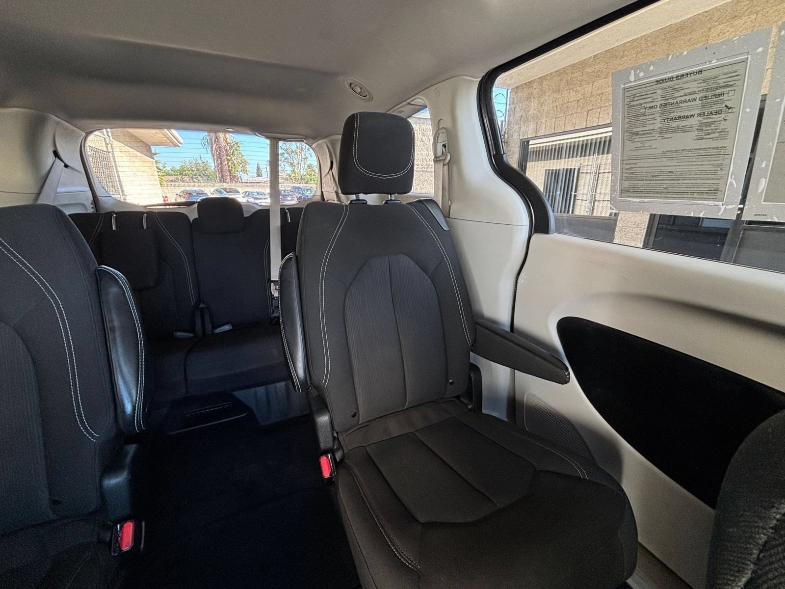 Used 2023 Chrysler Voyager LX FWD image 39