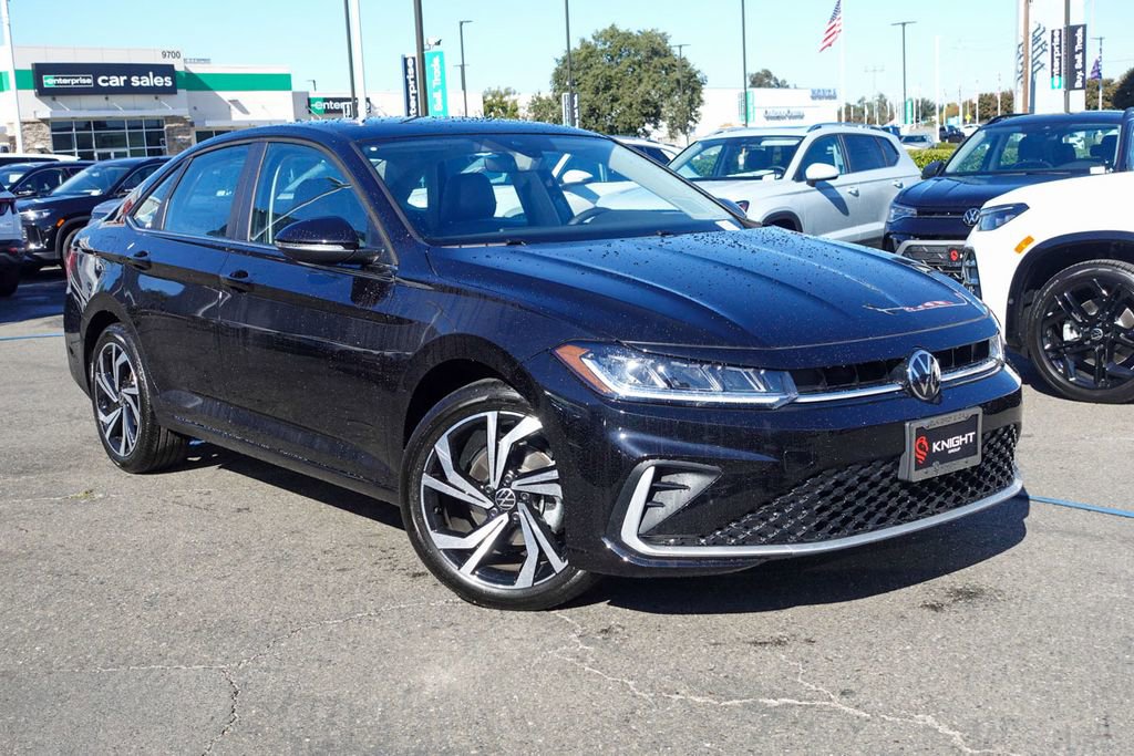 New 2025 Volkswagen Jetta SEL image 3