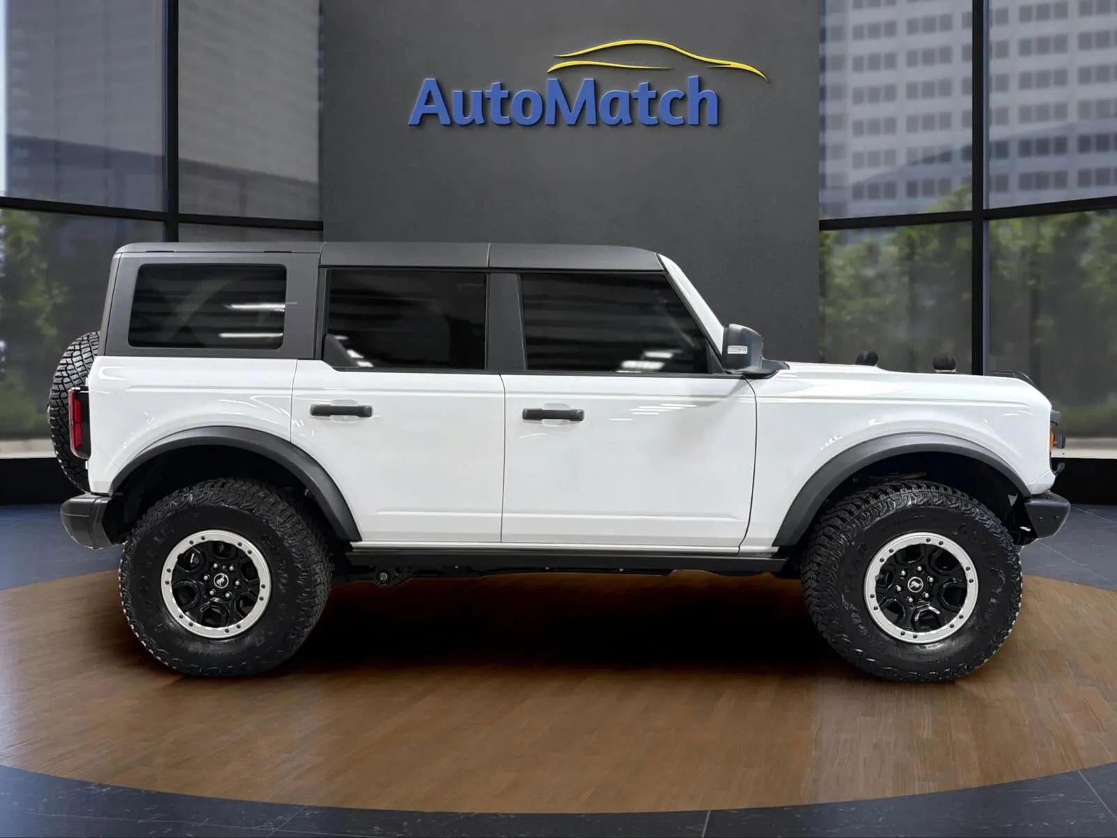 Used 2024 Ford Bronco Badlands image 13