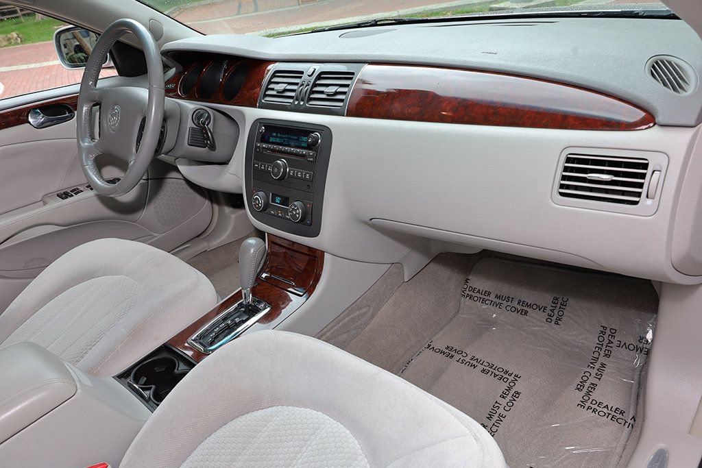 Used 2009 Buick Lucerne CX FWD image 33