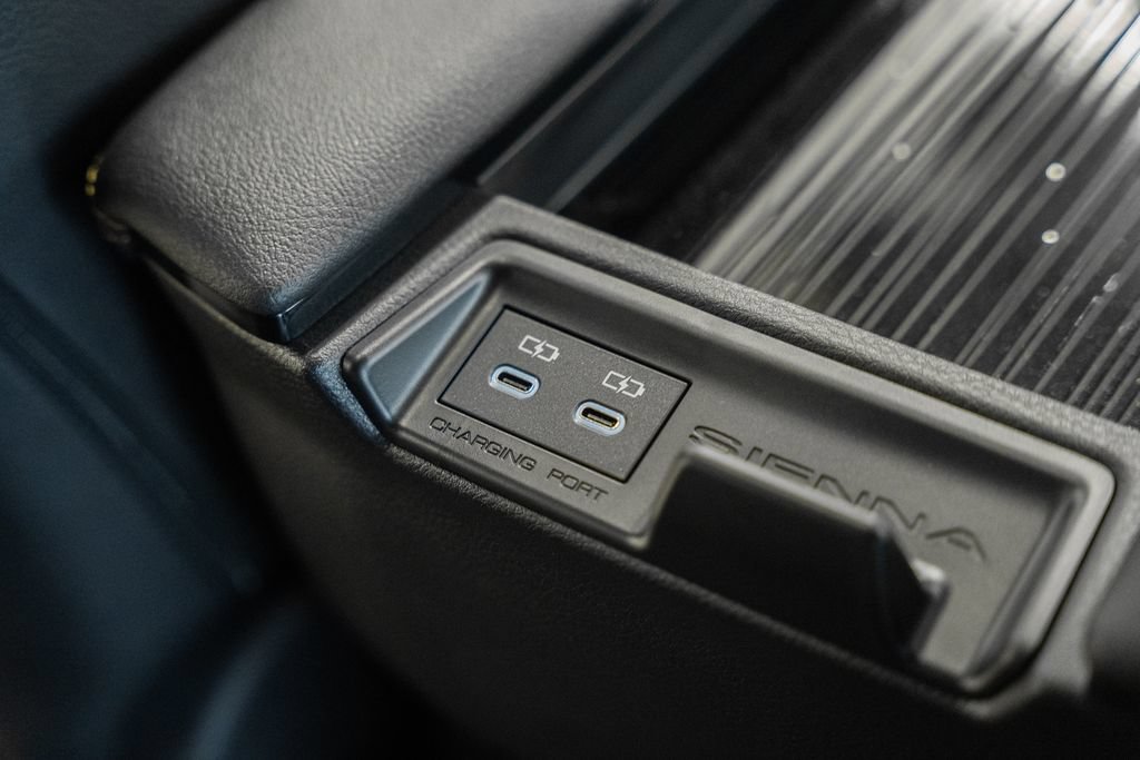 New 2026 Toyota Sienna XLE Woodland Edition AWD/4WD image 36