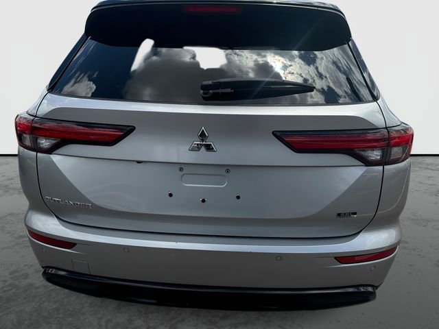 Used 2023 Mitsubishi Outlander SEL FWD image 27