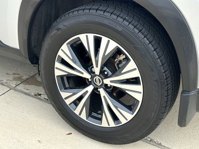 Used 2021 Nissan Rogue SV w/ Premium Package image 12