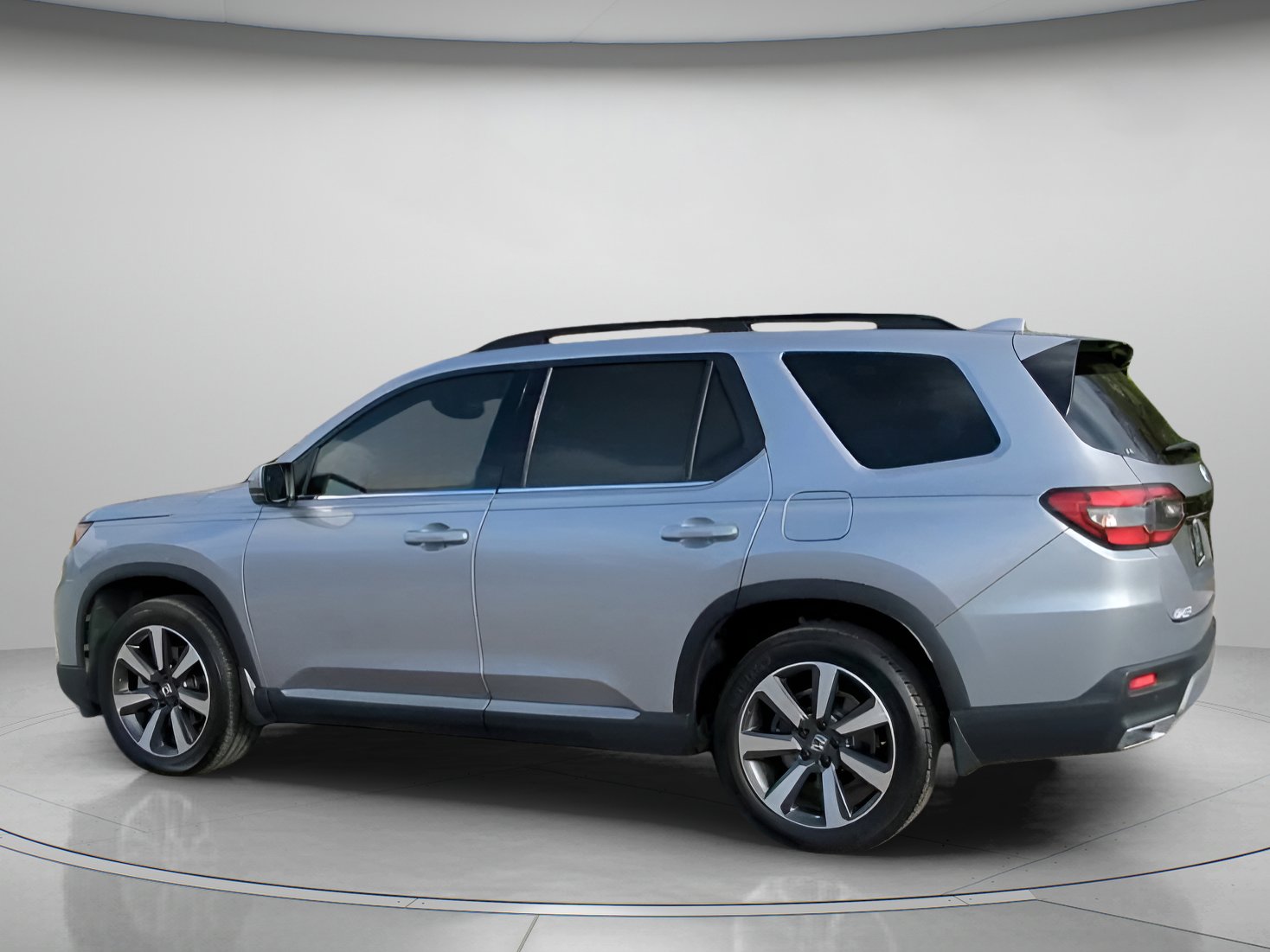 Used 2024 Honda Pilot Touring image 18