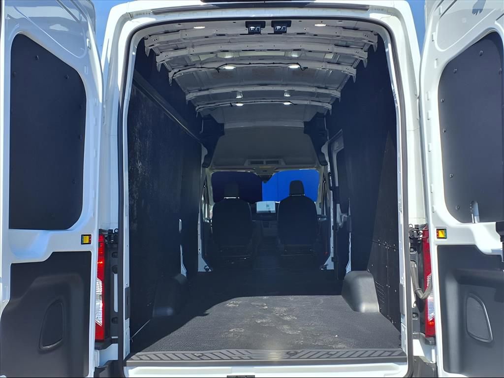 Used 2023 Ford E-Transit 148 High Roof Extended w/ Load Area Protection Package image 30