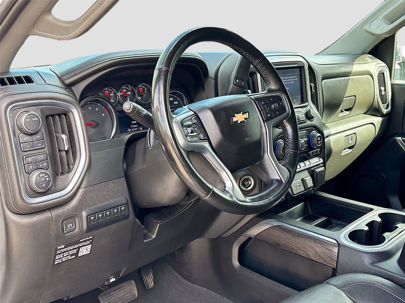 Used 2023 Chevrolet Silverado 2500 LTZ w/ LTZ Convenience Package image 9