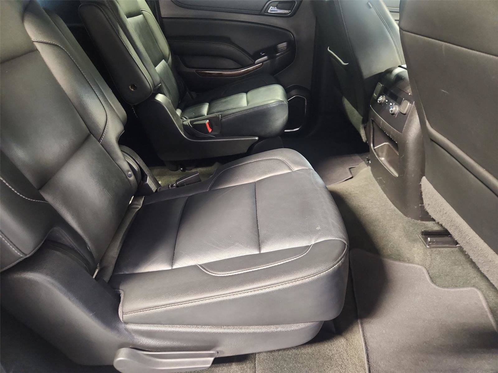 Used 2018 Chevrolet Suburban LT AWD/4WD image 26