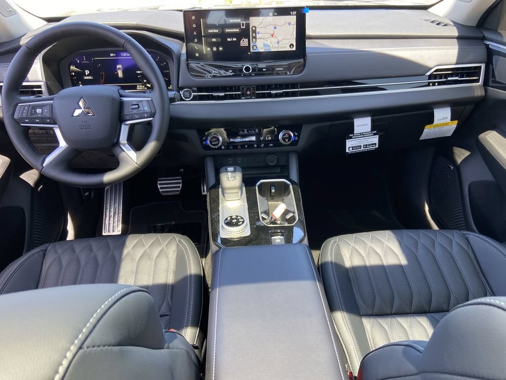 New 2026 Mitsubishi Outlander SEL FWD image 17