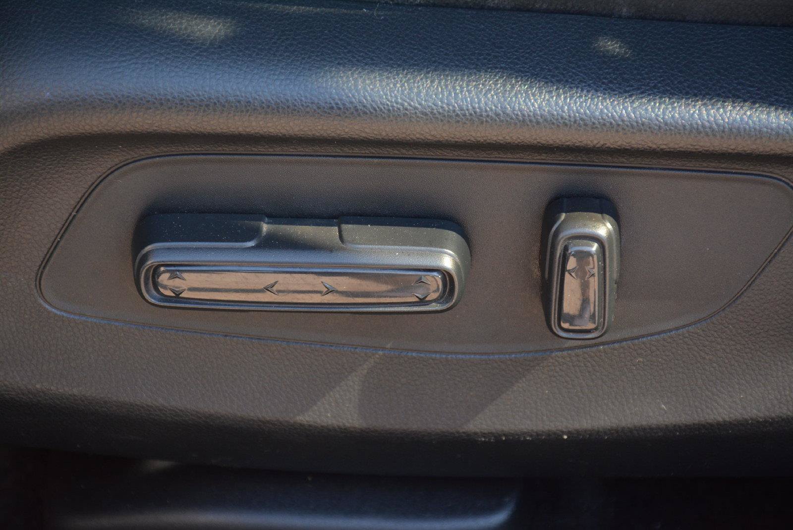 Used 2025 Honda HR-V EX-L image 8