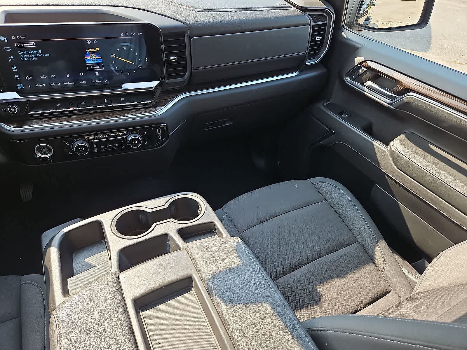 Used 2024 Chevrolet Silverado 1500 LT AWD/4WD image 12