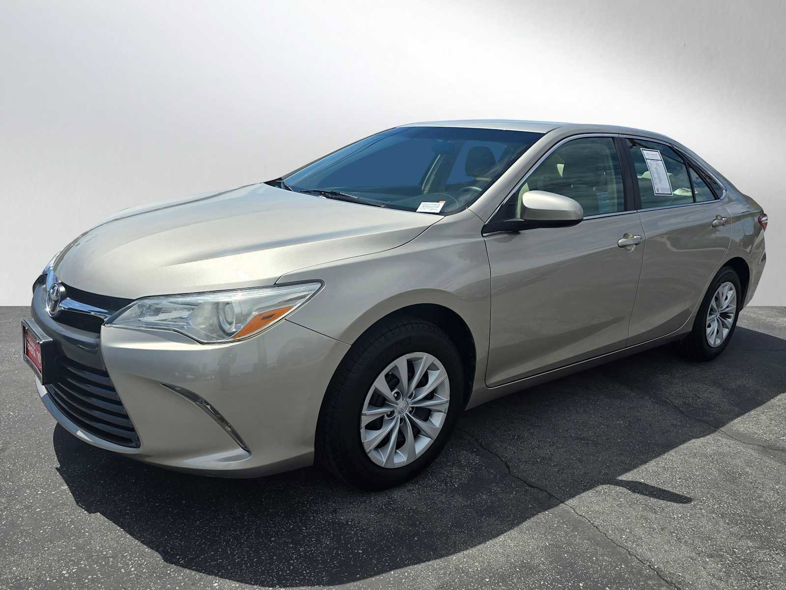 Used 2017 Toyota Camry LE image 7