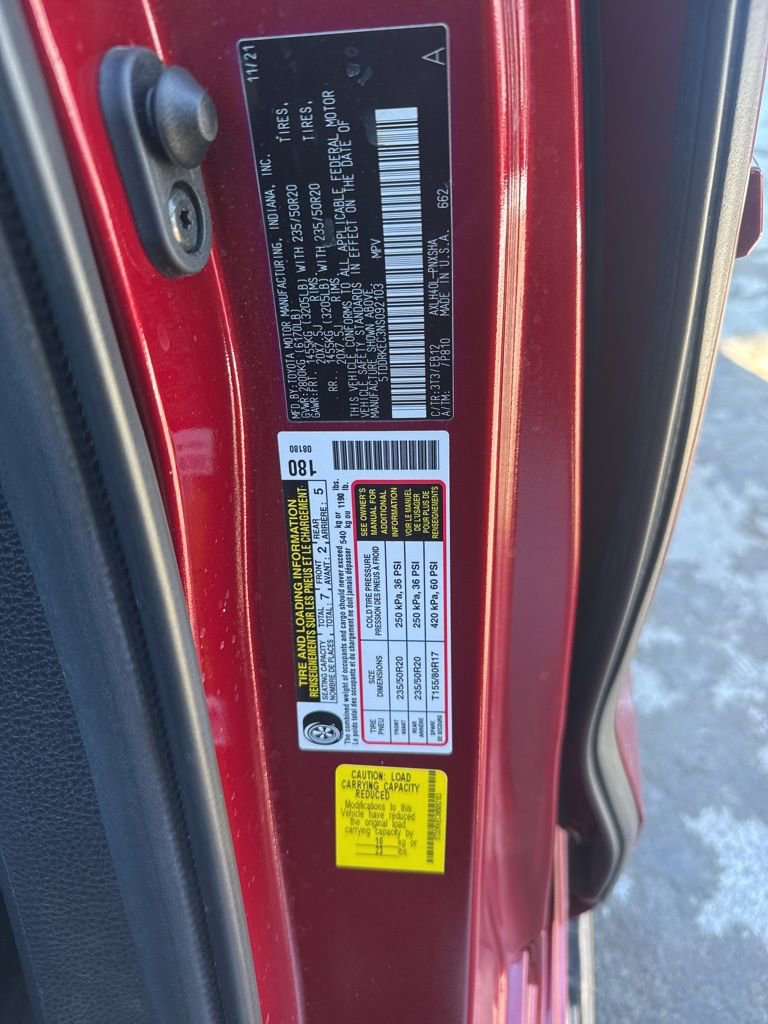 Used 2022 Toyota Sienna XSE image 54