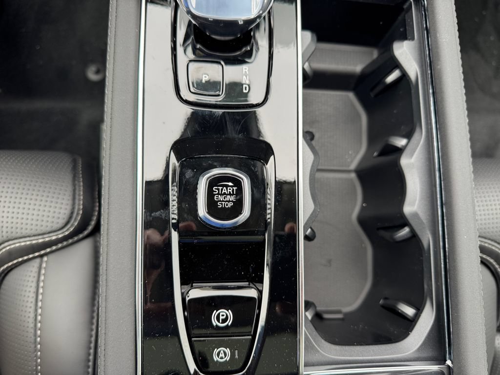 New 2026 Volvo XC90 B6 Ultra w/ Protection Package AWD/4WD image 18