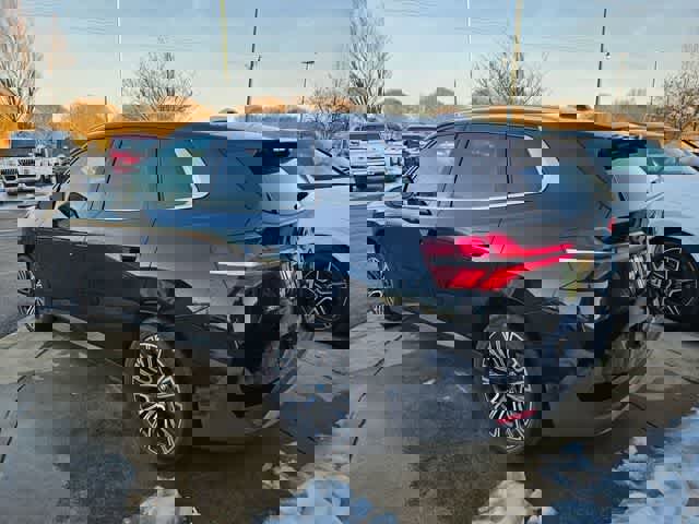 Used 2025 BMW X3 xDrive30i w/ M Sport Package image 7