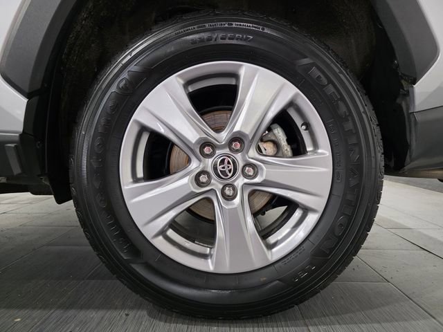Used 2025 Toyota RAV4 XLE AWD/4WD image 23