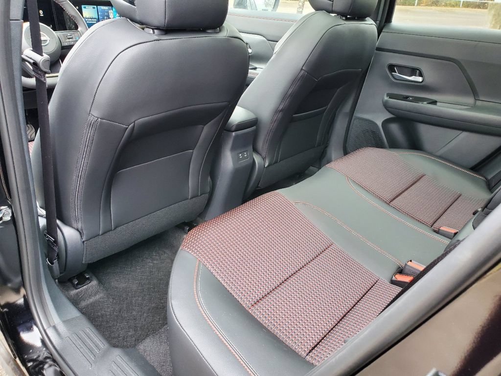 New 2026 Nissan Kicks SR w/ SR Premium Package FWD image 12